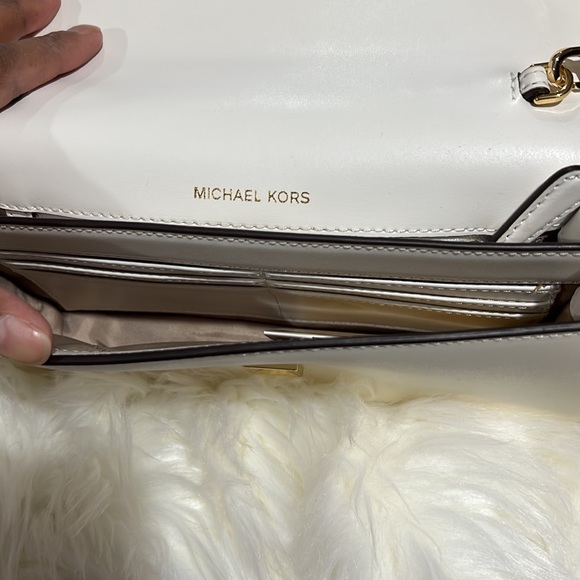 Michael kors chained crossbody - Picture 6 of 7